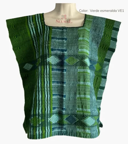Blusa artesanal de Zinacantán en telar de cintura con brocados frontales